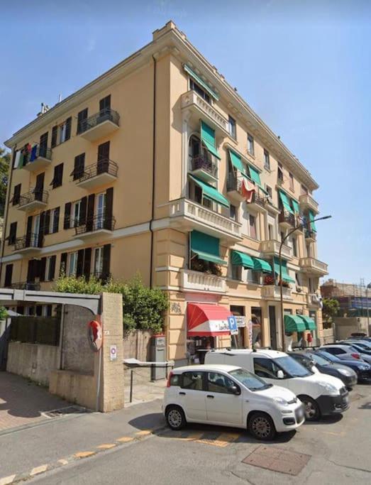 Pisi Home, 2 Min Dalla Spiaggia E Dall' Ospedale Gaslini Genova Eksteriør bilde